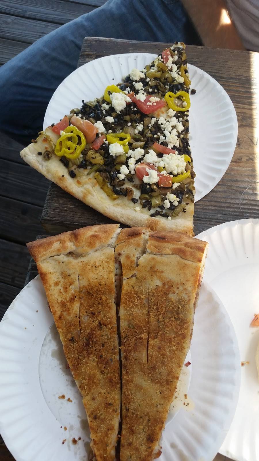 The Original Bizzarro Famous New York Pizza | restaurant | 4 Wave Crest Ave, Indialantic, FL 32903, USA | 3217244799 OR +1 321-724-4799