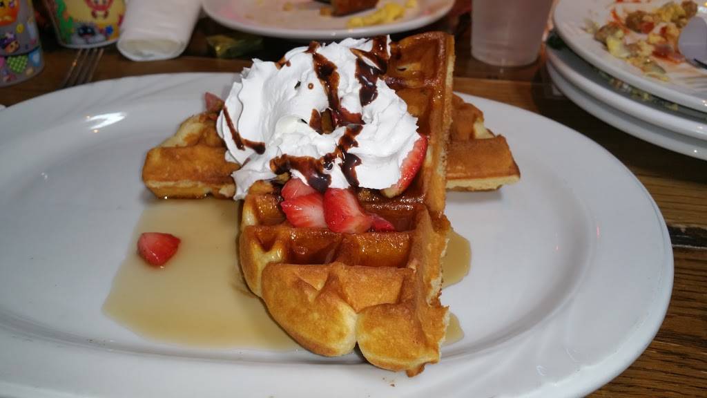 American Junkie | night club | 68 Pier Ave, Hermosa Beach, CA 90254, USA | 3103764412 OR +1 310-376-4412