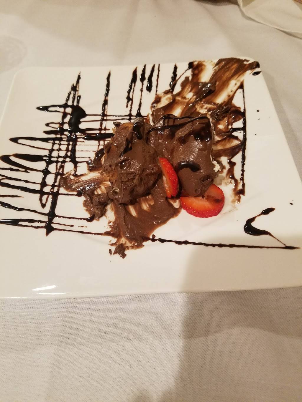 Red Carpet Italian Restaurant | restaurant | 3438 SW 8th St, Miami, FL 33135, USA | 3055294220 OR +1 305-529-4220