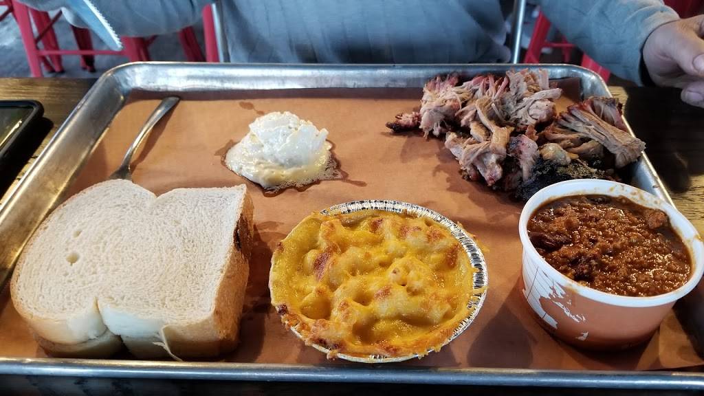 Fire-N-Smoke Wood Fired Kitchen and Frozen Custard | restaurant | 1800 Vaughn Rd, Wood River, IL 62095, USA | 6182518075 OR +1 618-251-8075