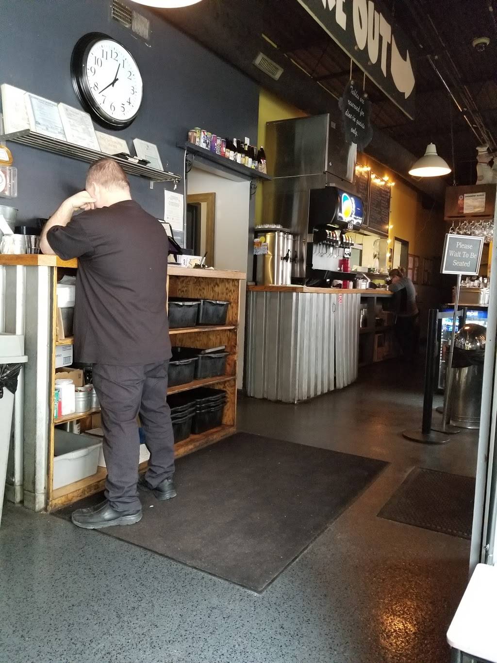 Fat Willys Rib Shack | restaurant | 2416 W Schubert Ave, Chicago, IL 60647, USA | 7737821800 OR +1 773-782-1800