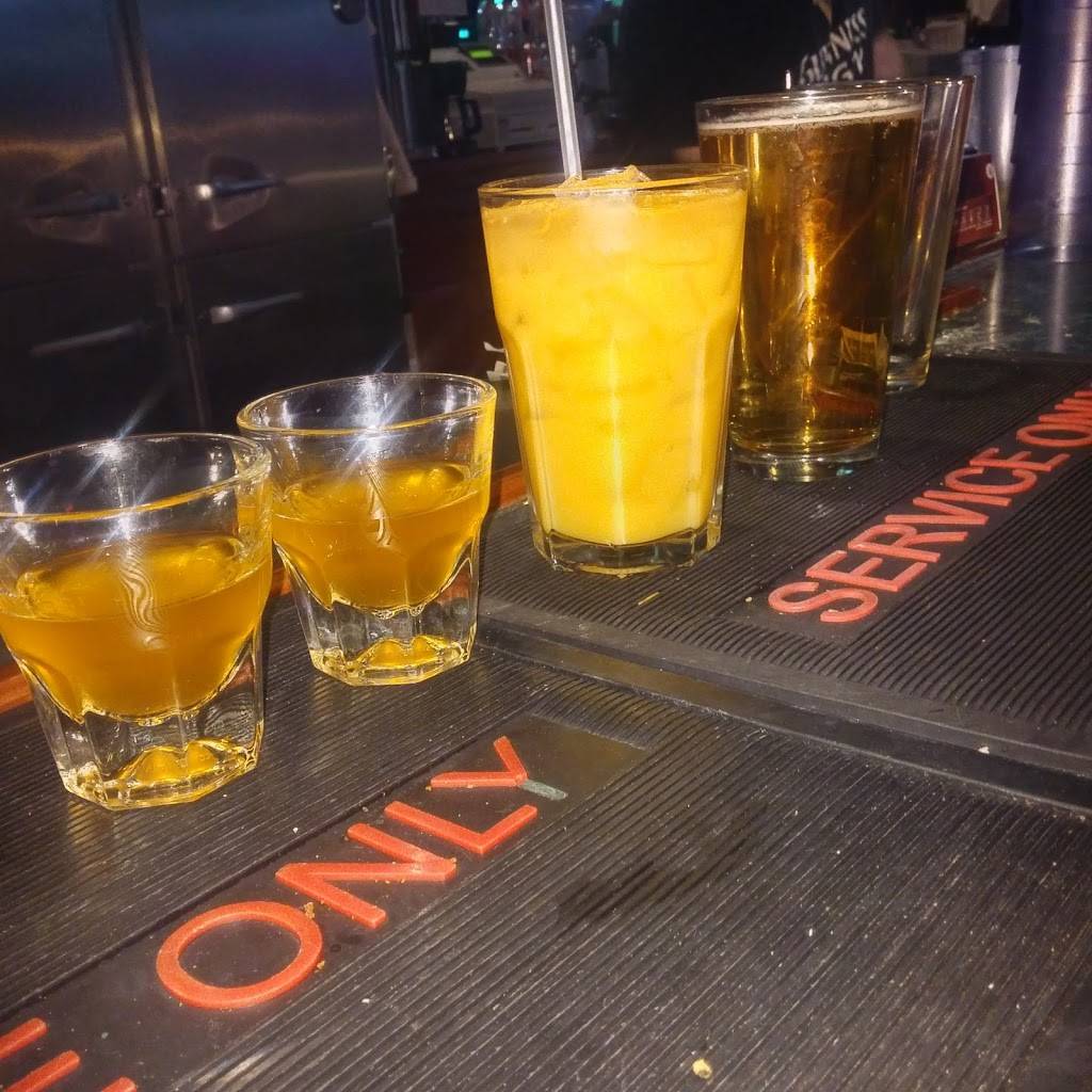 Bunnys Tavern | restaurant | 119 W Water St, Urbana, IL 61801, USA | 2173678175 OR +1 217-367-8175