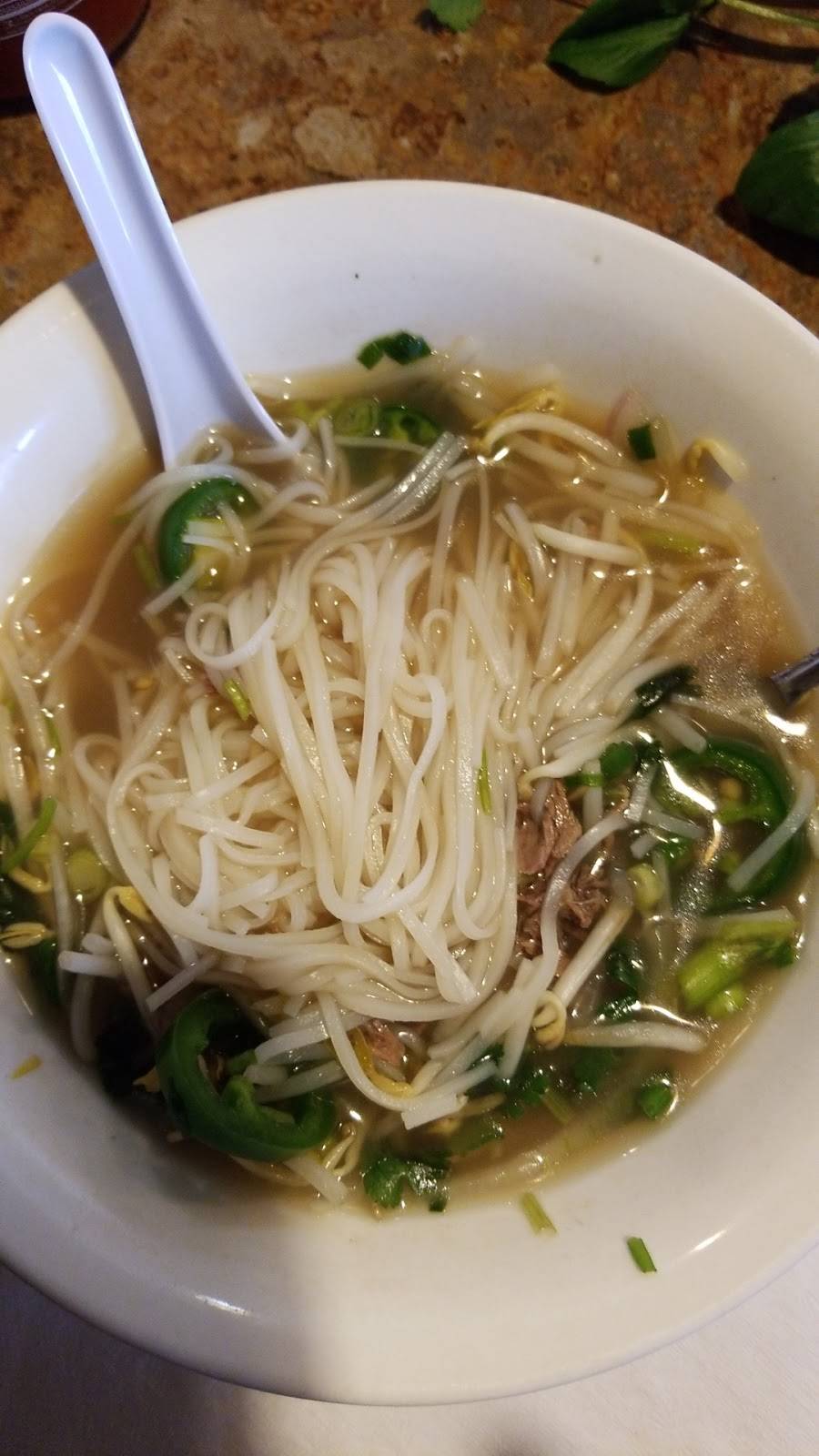 Pho Vy | restaurant | 9607 Broadway St, Pearland, TX 77584, USA | 7133403200 OR +1 713-340-3200