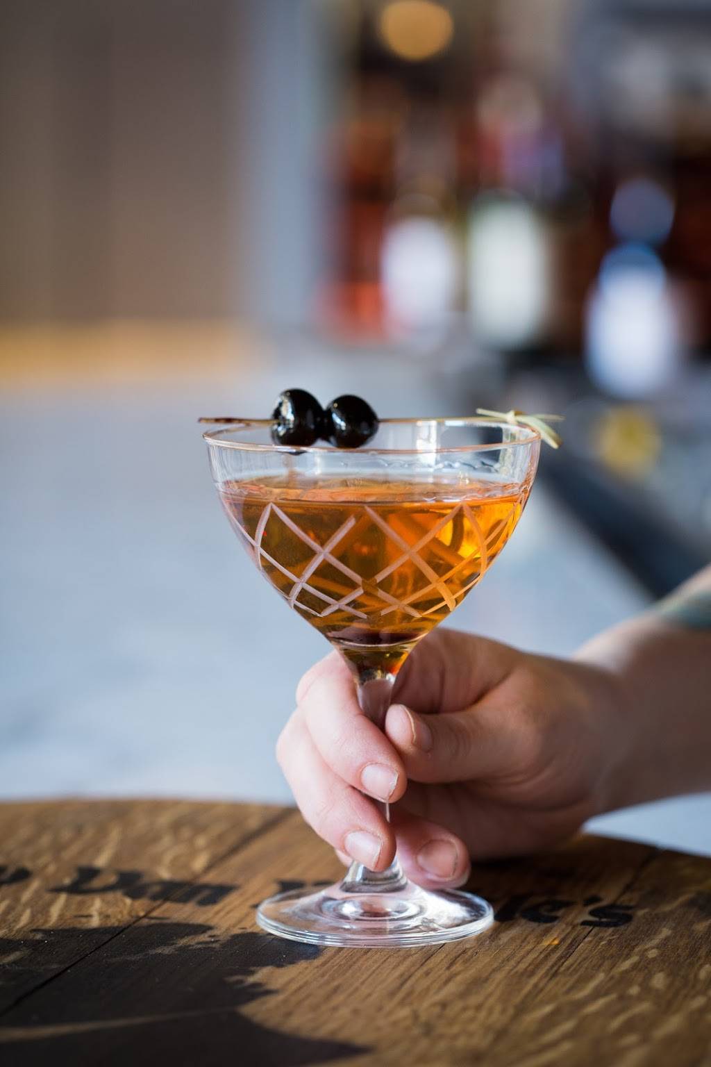 Elm Street Cask & Kitchen | restaurant | 1525 Elm St, Dallas, TX 75201, USA | 9722321728 OR +1 972-232-1728