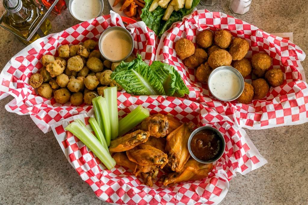 SMOKEHOUSE BBQ GRILL | restaurant | 685 US-1, Vero Beach, FL 32962, USA | 7725628333 OR +1 772-562-8333