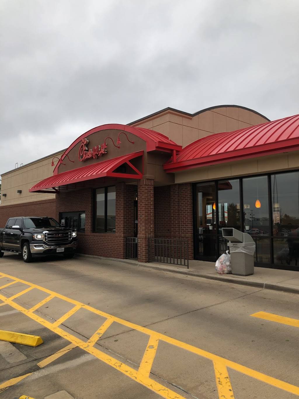Chick-fil-A | restaurant | 749 W Main St # Fm1171, Lewisville, TX 75067, USA | 9723533000 OR +1 972-353-3000