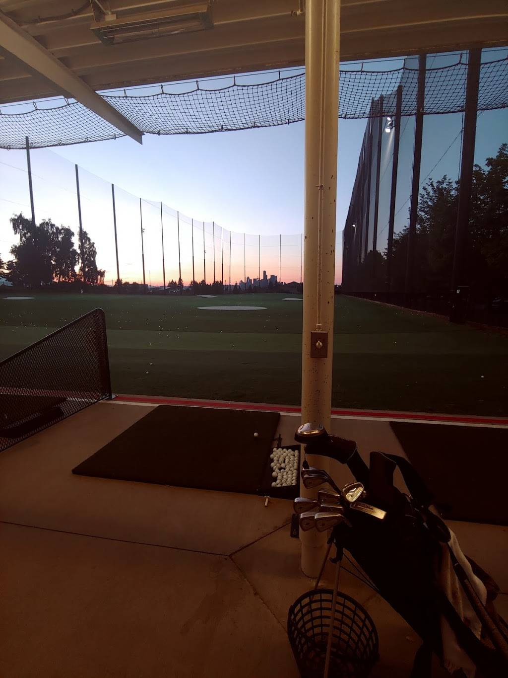 Beacon Grill | restaurant | 4101 Beacon Ave S, Seattle, WA 98108, USA | 2067621429 OR +1 206-762-1429