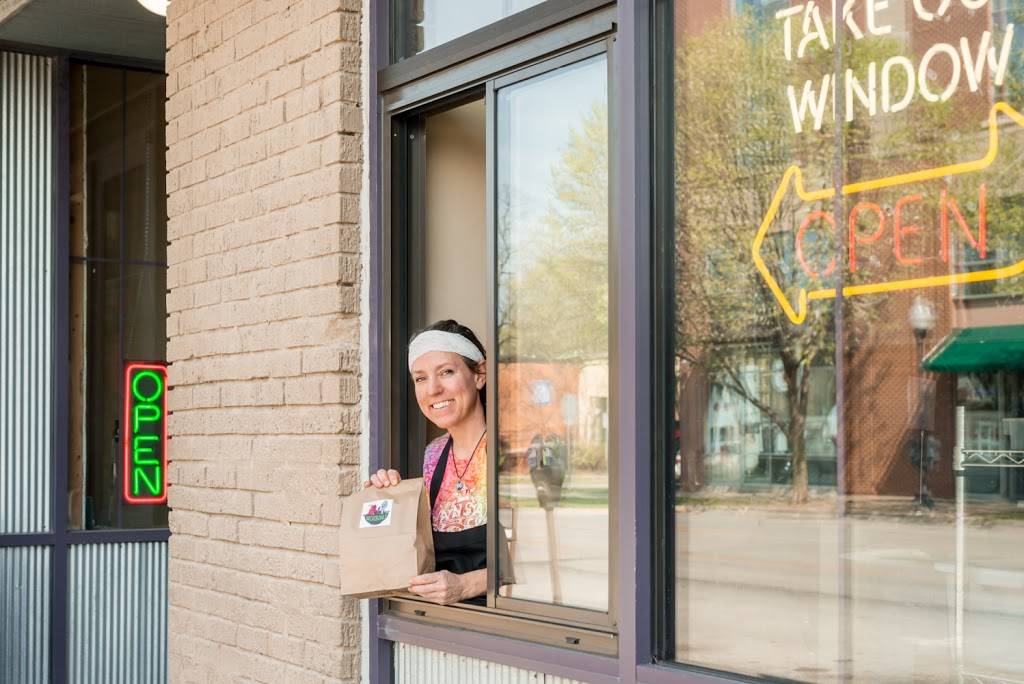 Archibowls | restaurant | 125 E 10th St, Lawrence, KS 66044, USA | 7854247822 OR +1 785-424-7822