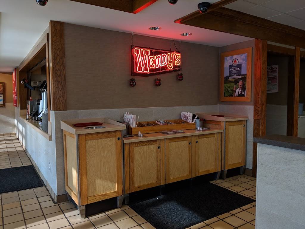 Wendys | restaurant | 557 Moseley Rd, Fairport, NY 14450, USA | 5854257657 OR +1 585-425-7657