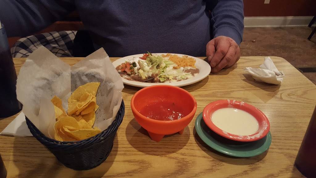 Los Agaves | restaurant | 120 N Public Square, Greensburg, KY 42743, USA | 2702992151 OR +1 270-299-2151