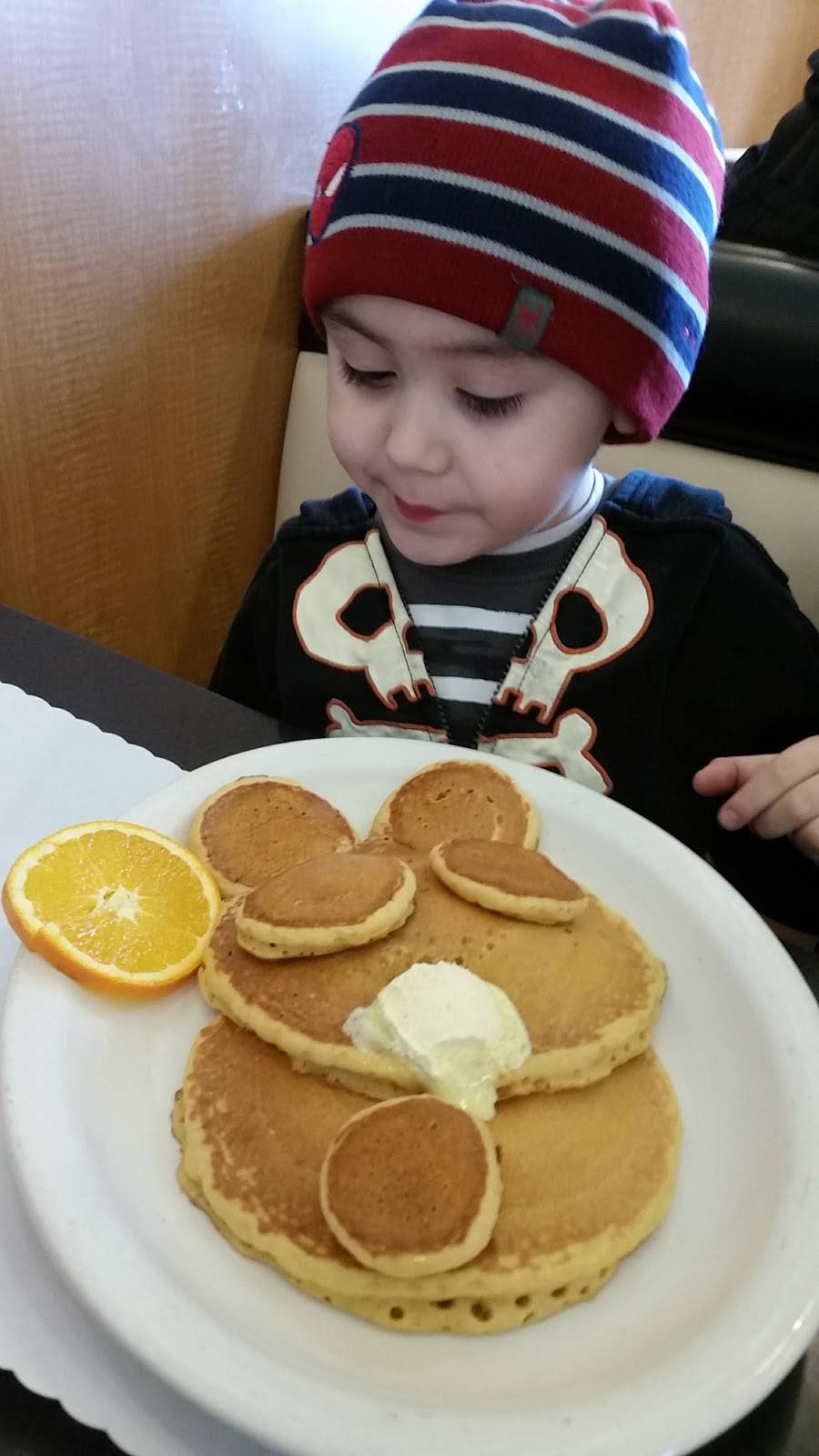 Hot Off The Grill | restaurant | 12800 Seal Beach Blvd, Seal Beach, CA 90740, USA | 5624932722 OR +1 562-493-2722