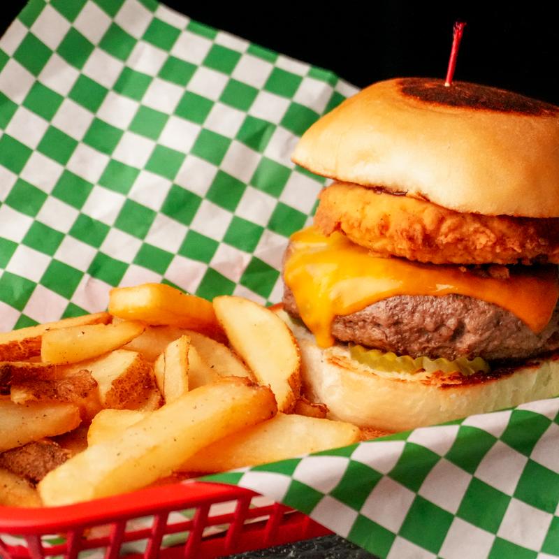 RETRO | restaurant | 326 N Chaparral St, Corpus Christi, TX 78401, USA | 3616973876 OR +1 361-697-3876