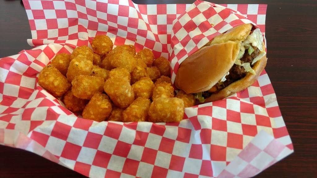 World Class Cheeseburgers | restaurant | Dogwood Plaza, 15951, Wells Hwy, Seneca, SC 29678, USA | 8648888995 OR +1 864-888-8995