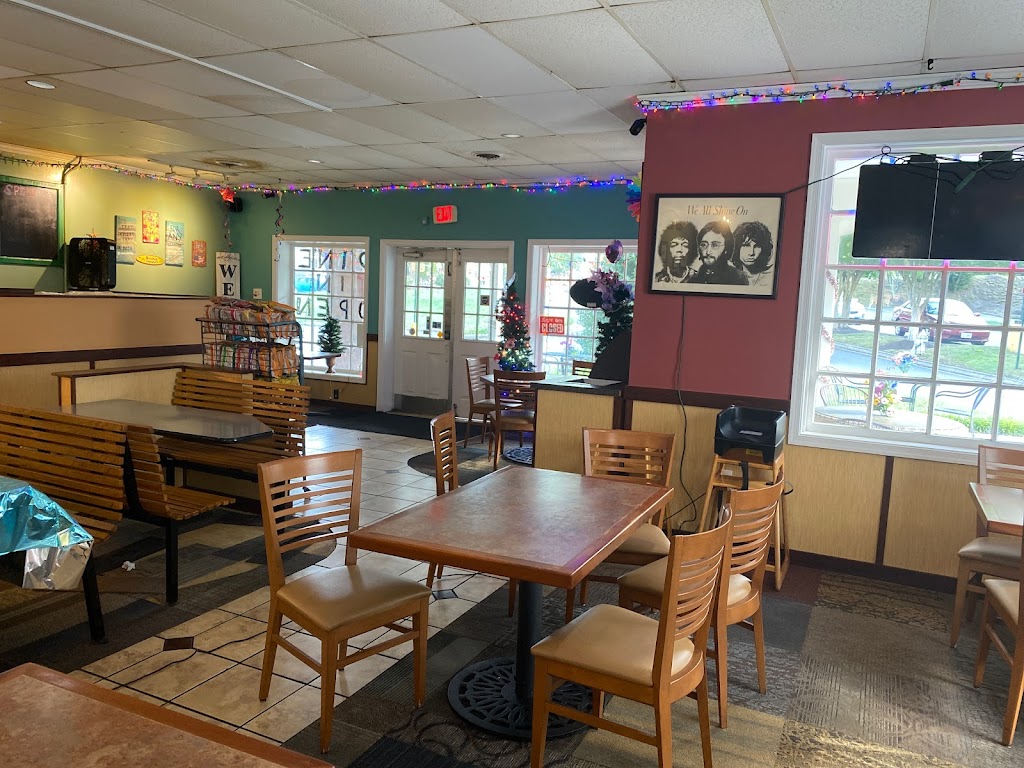 Stuffy’s Subs | restaurant | 9780 Gayton Rd, Henrico, VA 23238, USA | 8047418100 OR +1 804-741-8100