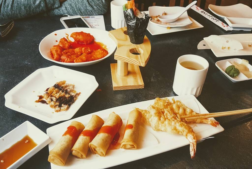 Sushi Jade | restaurant | 992 University Ave W, Windsor, ON N9A 5S2, Canada | 5199920216 OR +1 519-992-0216