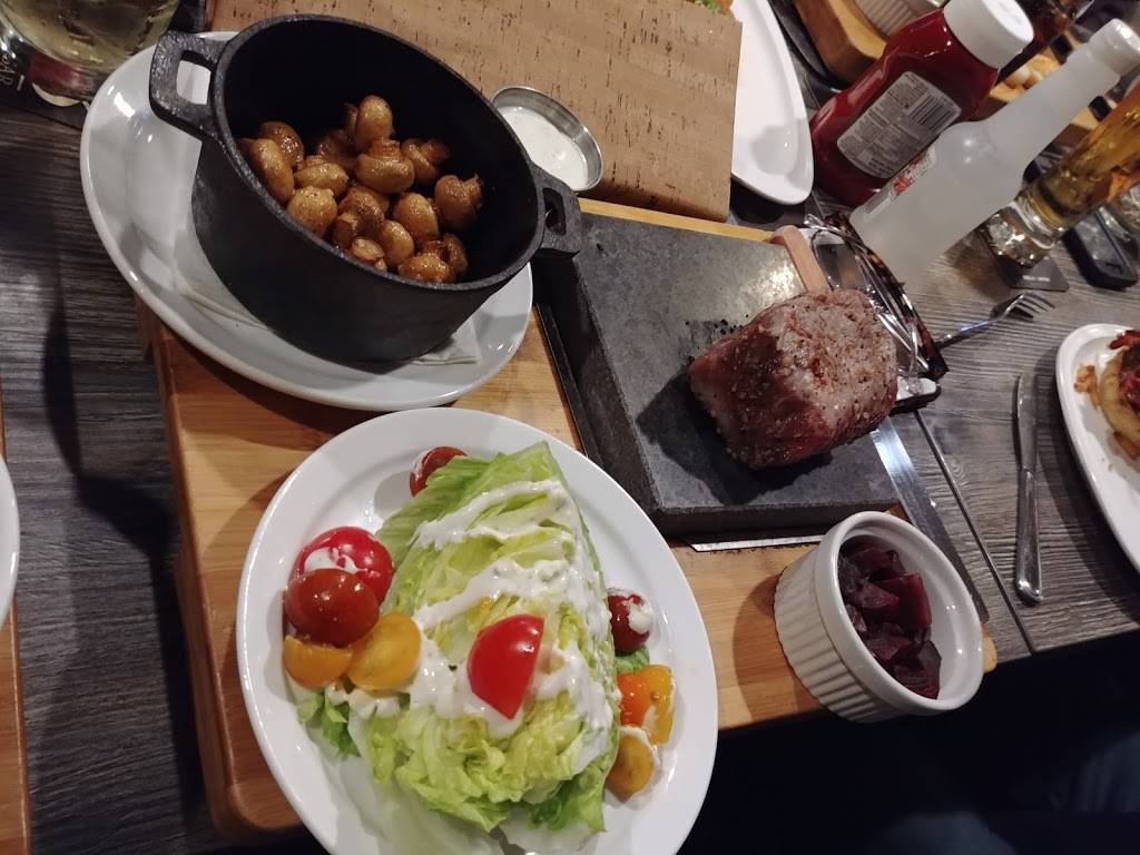 Lot 88 Kitchen | restaurant | 294 Memorial Ave, Orillia, ON L3V 5X9, Canada | 7053258088 OR +1 705-325-8088