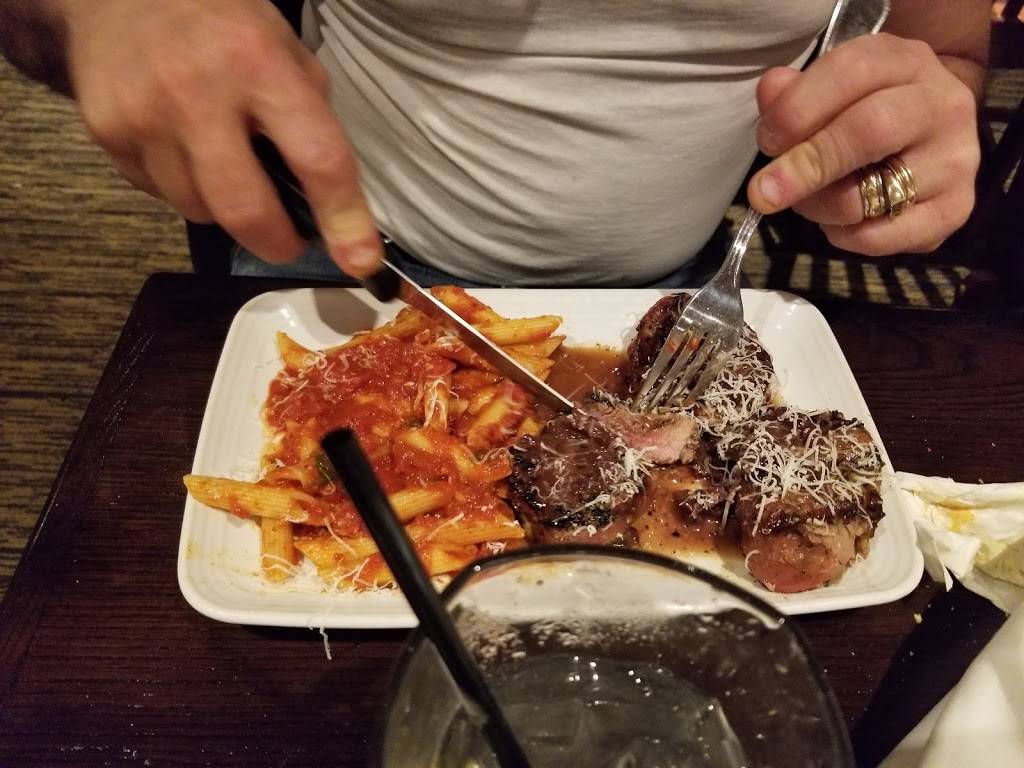 Carrabbas Italian Grill | restaurant | 2500 Richmond Rd, Williamsburg, VA 23185, USA | 7575643696 OR +1 757-564-3696