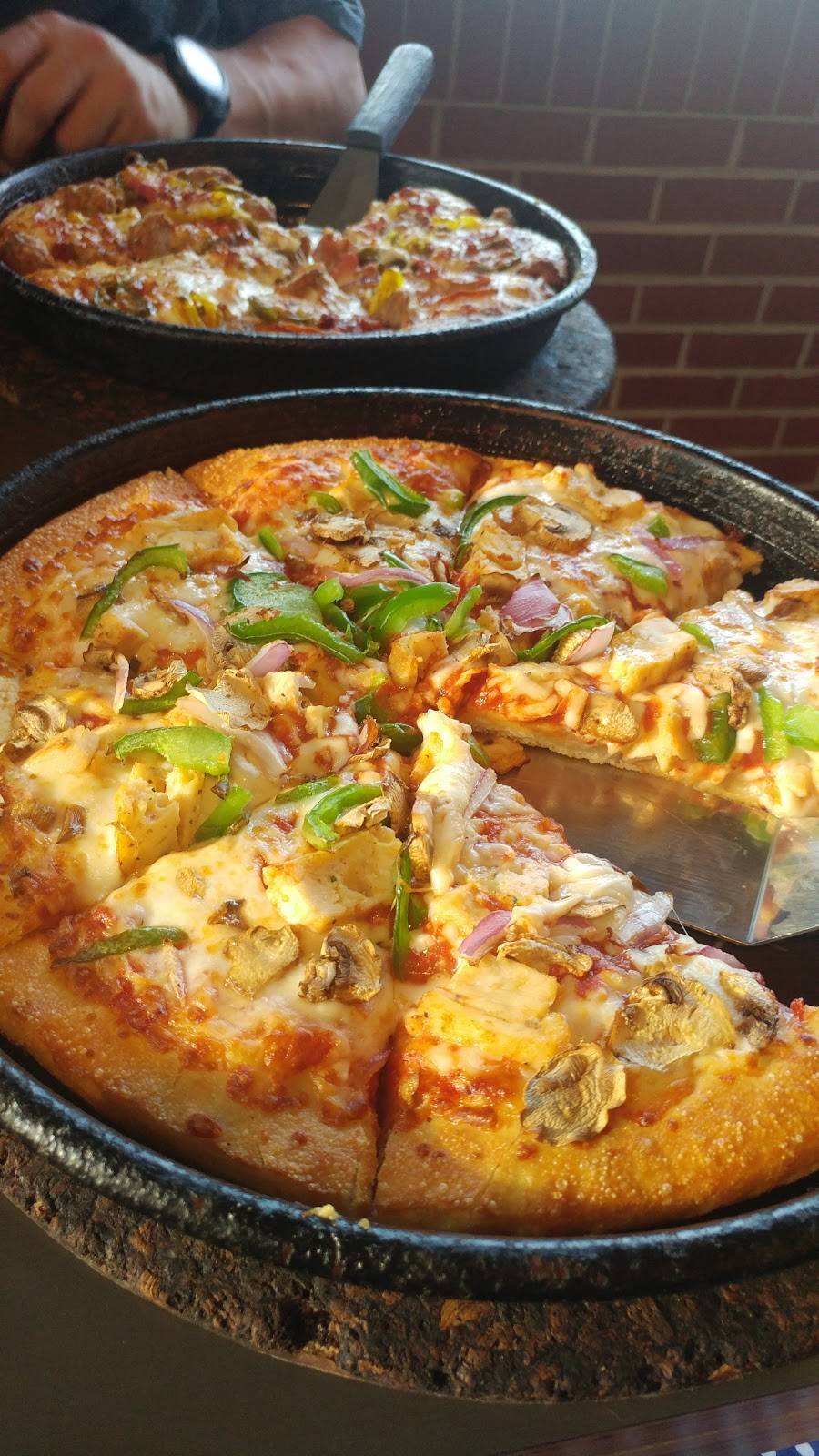 Pizza Hut | restaurant | 320 U.S. 9 N, Woodbridge, NJ 07095, USA | 7323244334 OR +1 732-324-4334