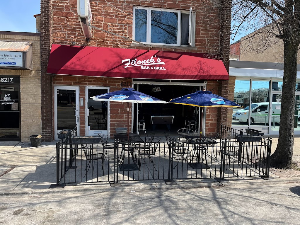 Filoneks Bar and Grill | restaurant | 6213 N Milwaukee Ave, Chicago, IL 60646, USA | 7737755010 OR +1 773-775-5010