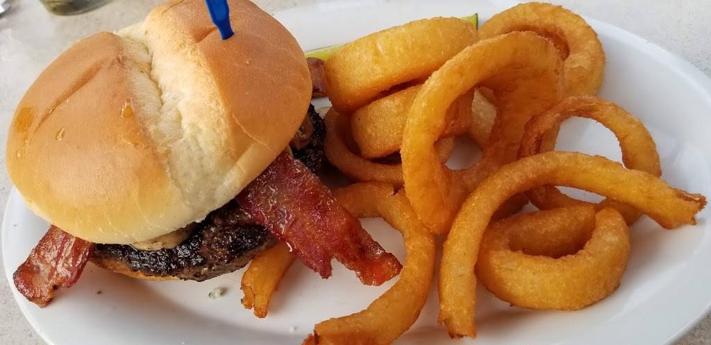 Winking Lizard Tavern | restaurant | 1416 W 5th Ave, Columbus, OH 43212, USA | 6144377677 OR +1 614-437-7677