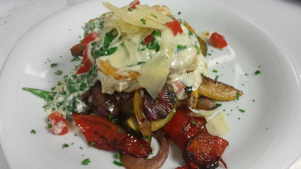 Smokin Fins Restaurant | restaurant | 2575 Littleton Main St, Littleton, CO 80120, USA | 7208081711 OR +1 720-808-1711