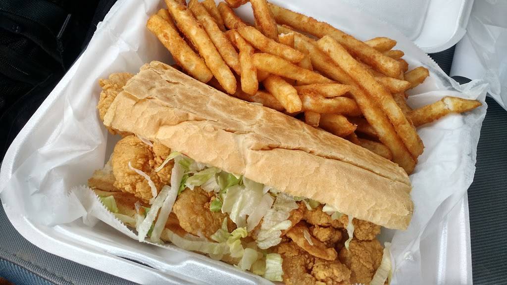 Tarantos Crawfish | restaurant | 12404 John Lee Rd, Biloxi, MS 39532, USA | 2283920990 OR +1 228-392-0990