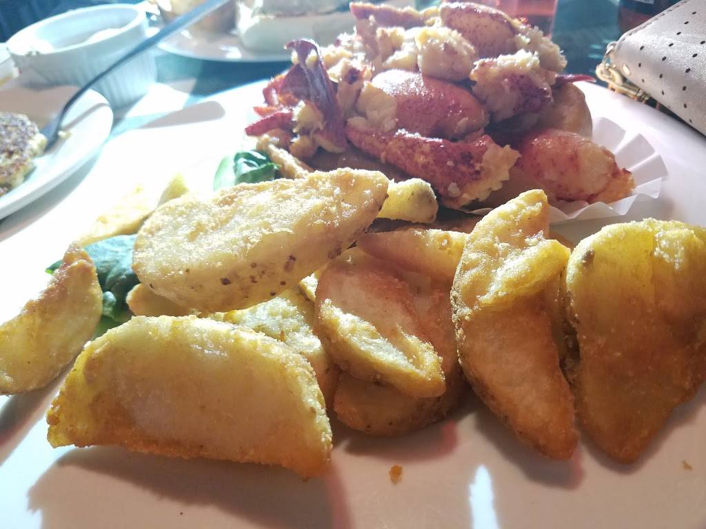 Seven Seas Restaurant | restaurant | 16 New Haven Ave, Milford, CT 06460, USA | 2038777327 OR +1 203-877-7327