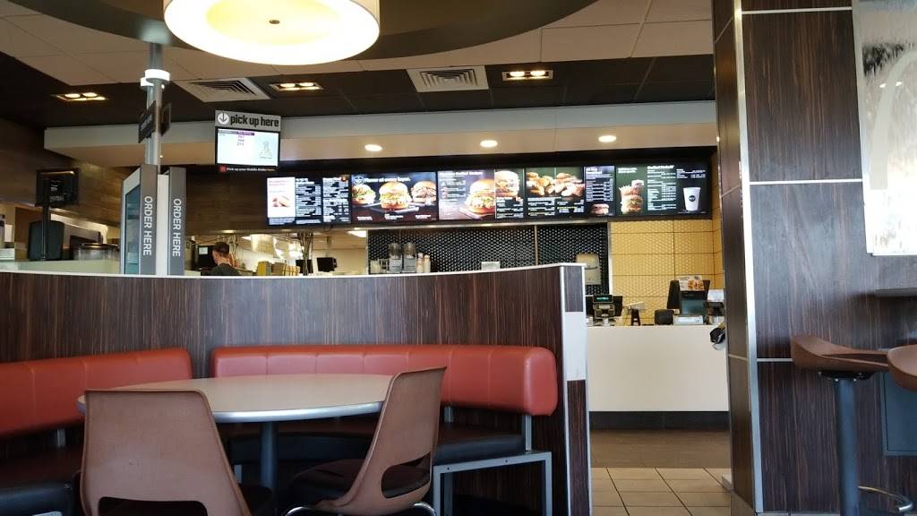 McDonalds | cafe | 691 N Main St, Clearfield, UT 84015, USA | 8017748925 OR +1 801-774-8925