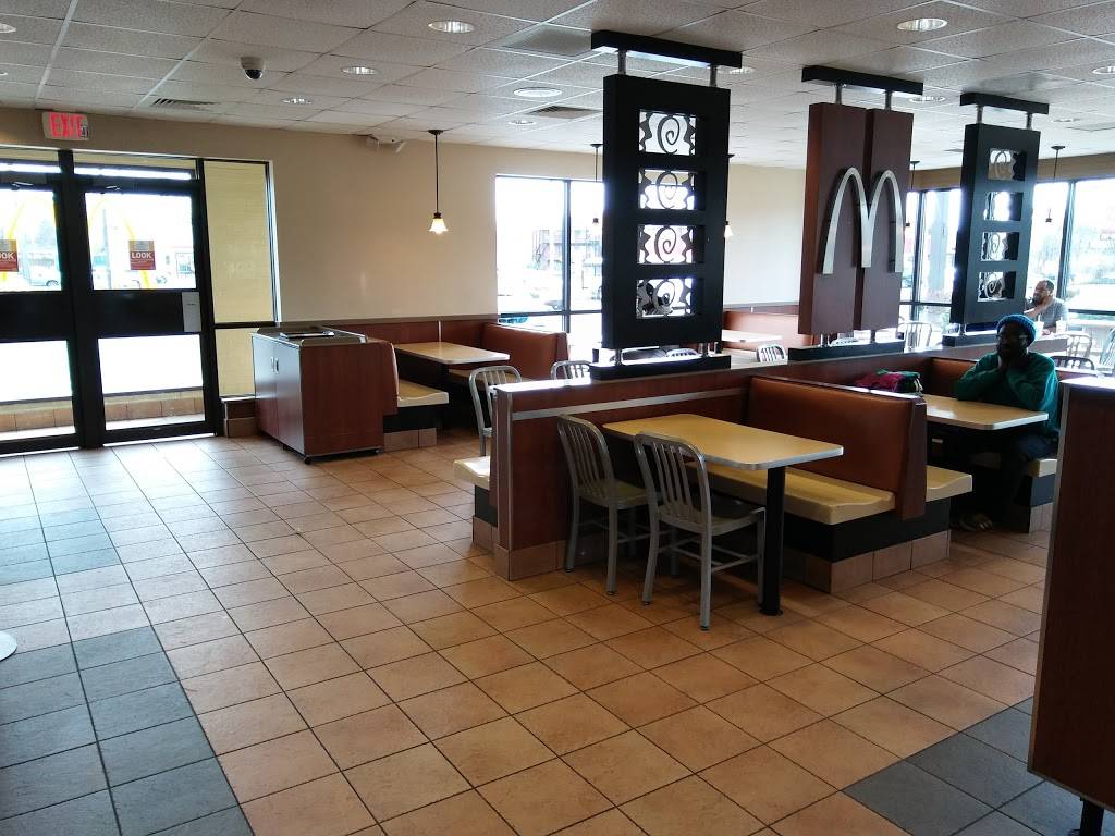 McDonalds | cafe | 3550 E Broad St, Columbus, OH 43213, USA | 6142372776 OR +1 614-237-2776