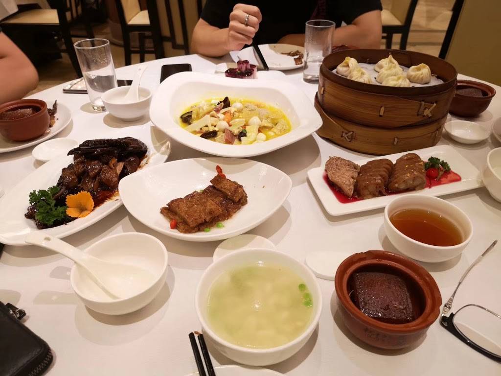 Uncle Sun | restaurant | 100 S Linn St, Iowa City, IA 52240, USA | 3193381038 OR +1 319-338-1038