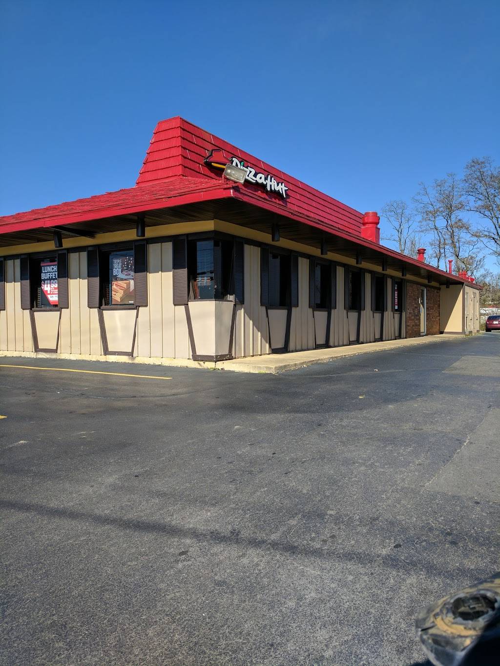 Pizza Hut | restaurant | 915 Tusculum Blvd, Greeneville, TN 37743, USA | 4236399811 OR +1 423-639-9811