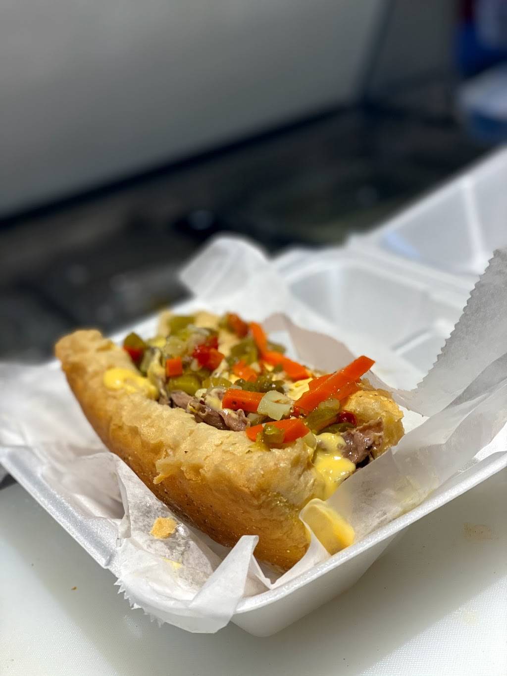 Chi-Town Eats | restaurant | 2900 Trimble Rd #105, Columbia, MO 65201, USA | 5738323352 OR +1 573-832-3352