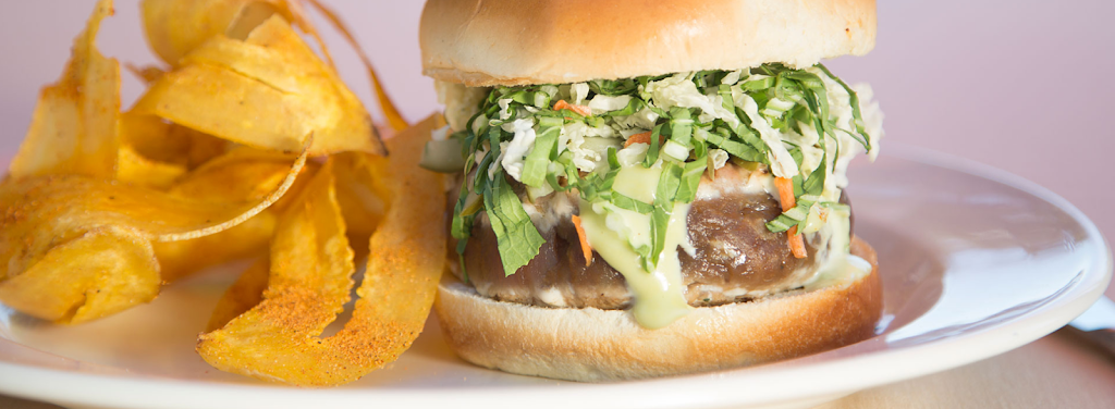 Turtle’s Pool & Beach Bar | restaurant | 1451 Middle Gulf Dr #4, Sanibel, FL 33957, USA | 2394724151 OR +1 239-472-4151