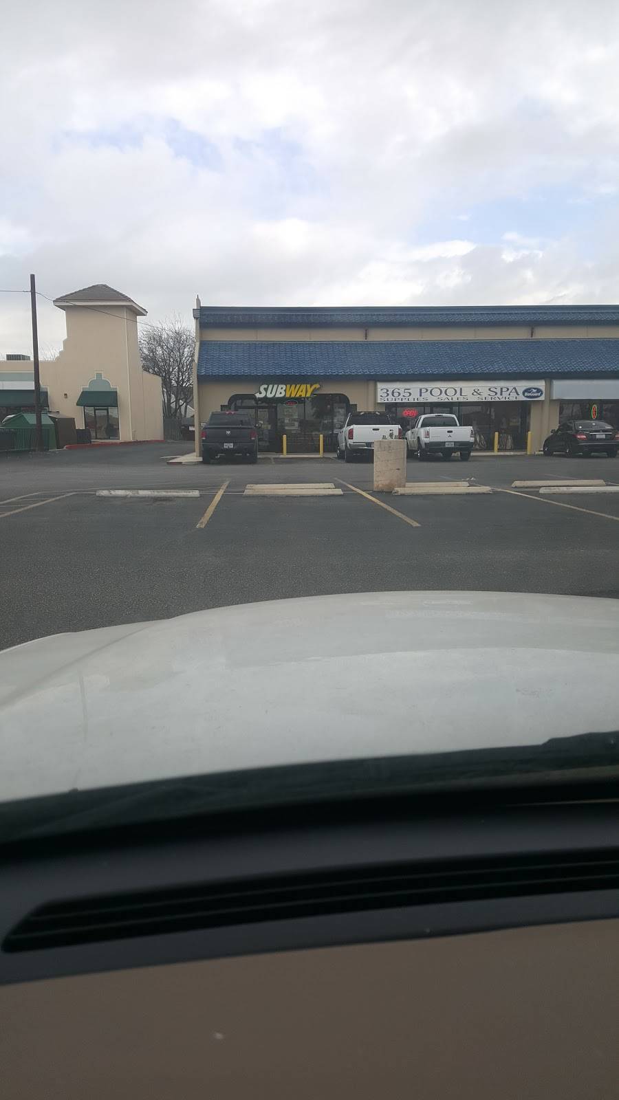 Subway Restaurants | restaurant | 7015 Bandera Rd, Lims Village, Shpng Ctr #15, San Antonio, TX 78238, USA | 2106808229 OR +1 210-680-8229