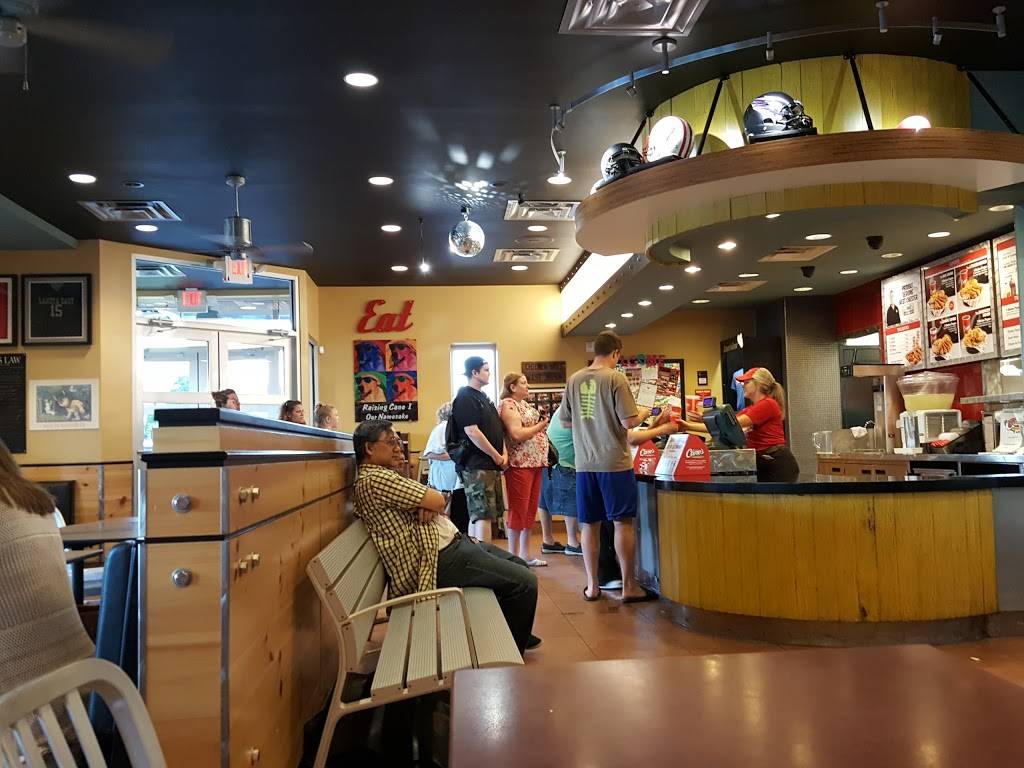 Raising Canes Chicken Fingers | meal takeaway | 7221 Tylersville Rd, West Chester Township, OH 45069, USA | 5132856877 OR +1 513-285-6877