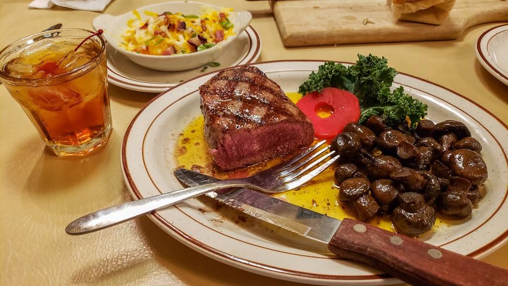 The Big Steer Restaurant and Lounge | restaurant | 1715 Adventureland Dr, Altoona, IA 50009, USA | 5159676933 OR +1 515-967-6933