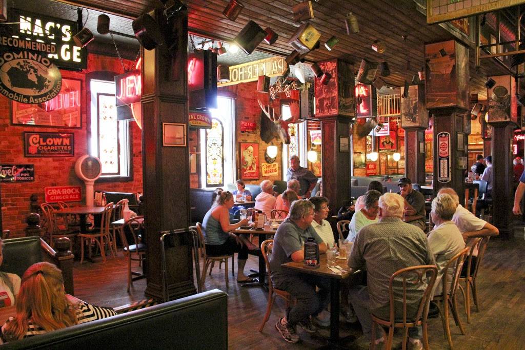 Grandmas Saloon & Grill Canal Park | restaurant | 522 S Lake Ave, Duluth, MN 55802, USA | 2187274192 OR +1 218-727-4192