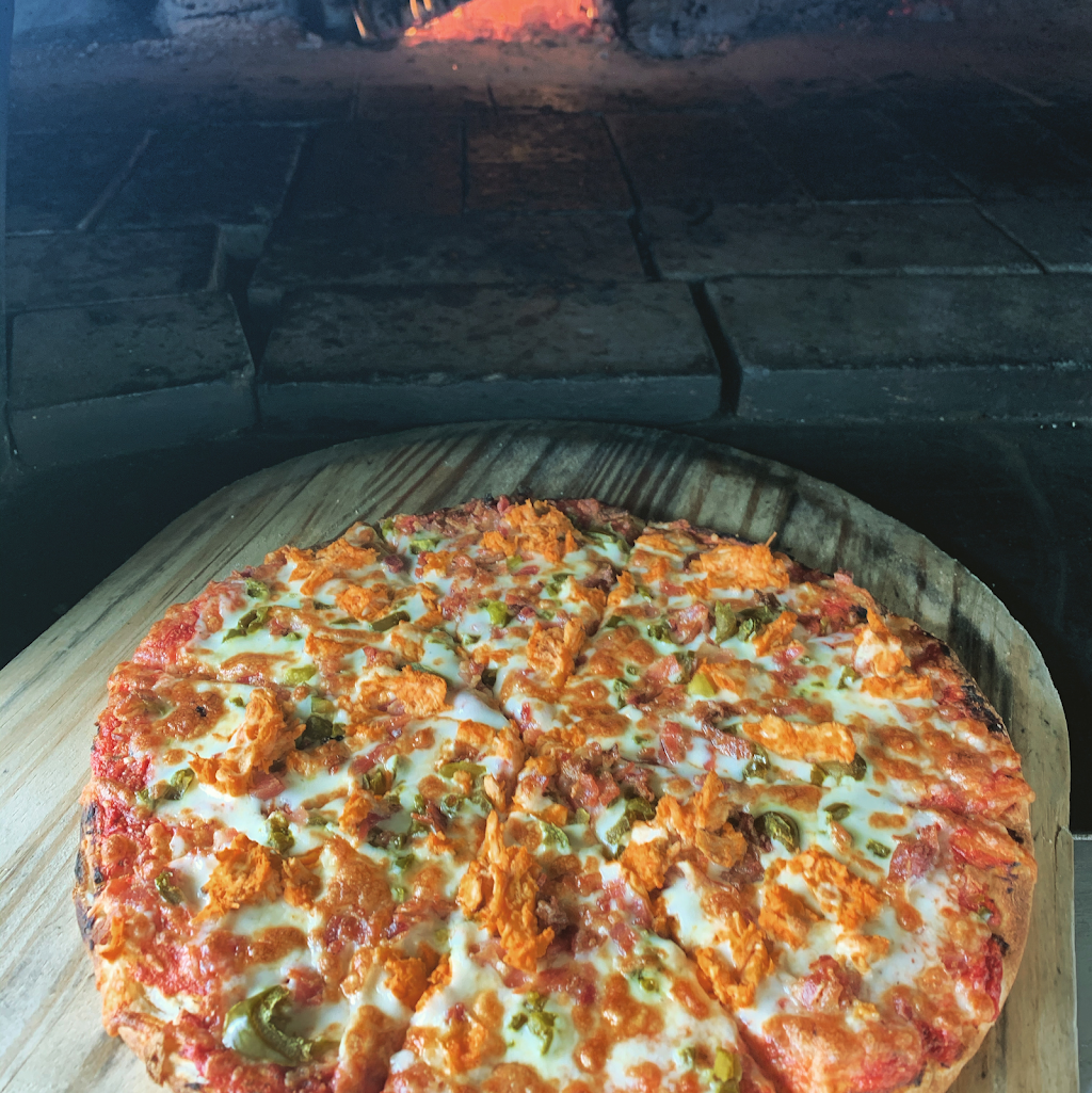 Full Moon Pizza | restaurant | 425 Michigan St, Petoskey, MI 49770, USA | 2316223344 OR +1 231-622-3344