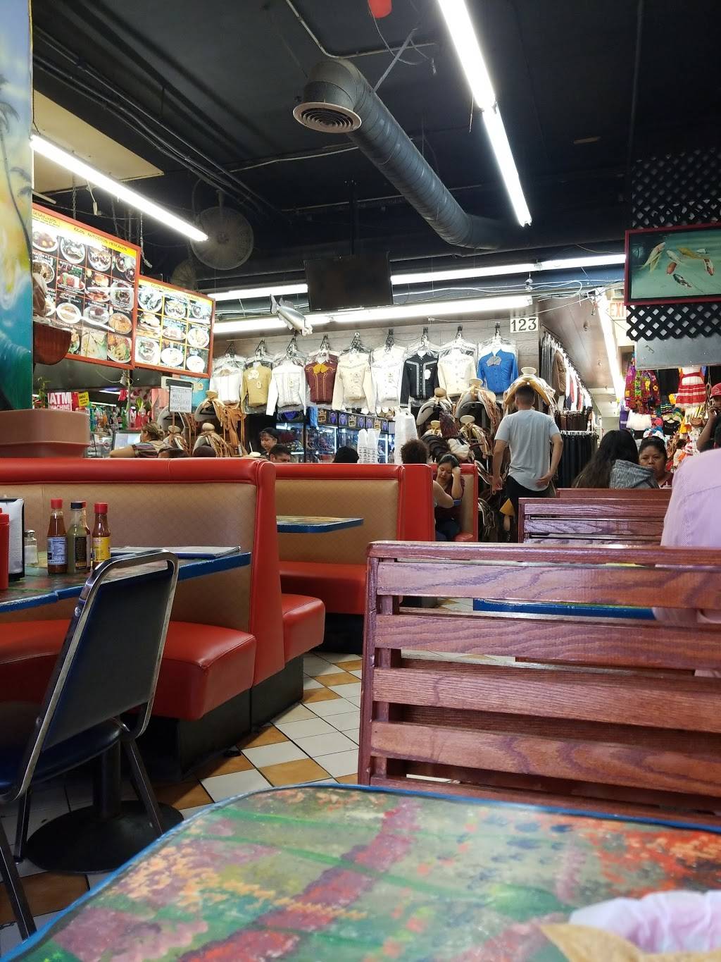 El Gallito Restaurant | restaurant | 3425 E 1st St, Los Angeles, CA 90063, USA | 3232660127 OR +1 323-266-0127