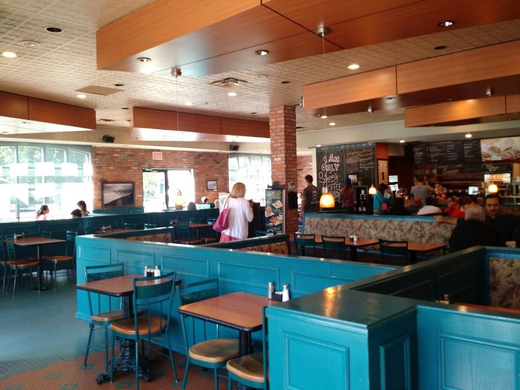 Williams Fresh Cafe | cafe | 4500 King St E, Kitchener, ON N2P 2G4, Canada | 5196539887 OR +1 519-653-9887