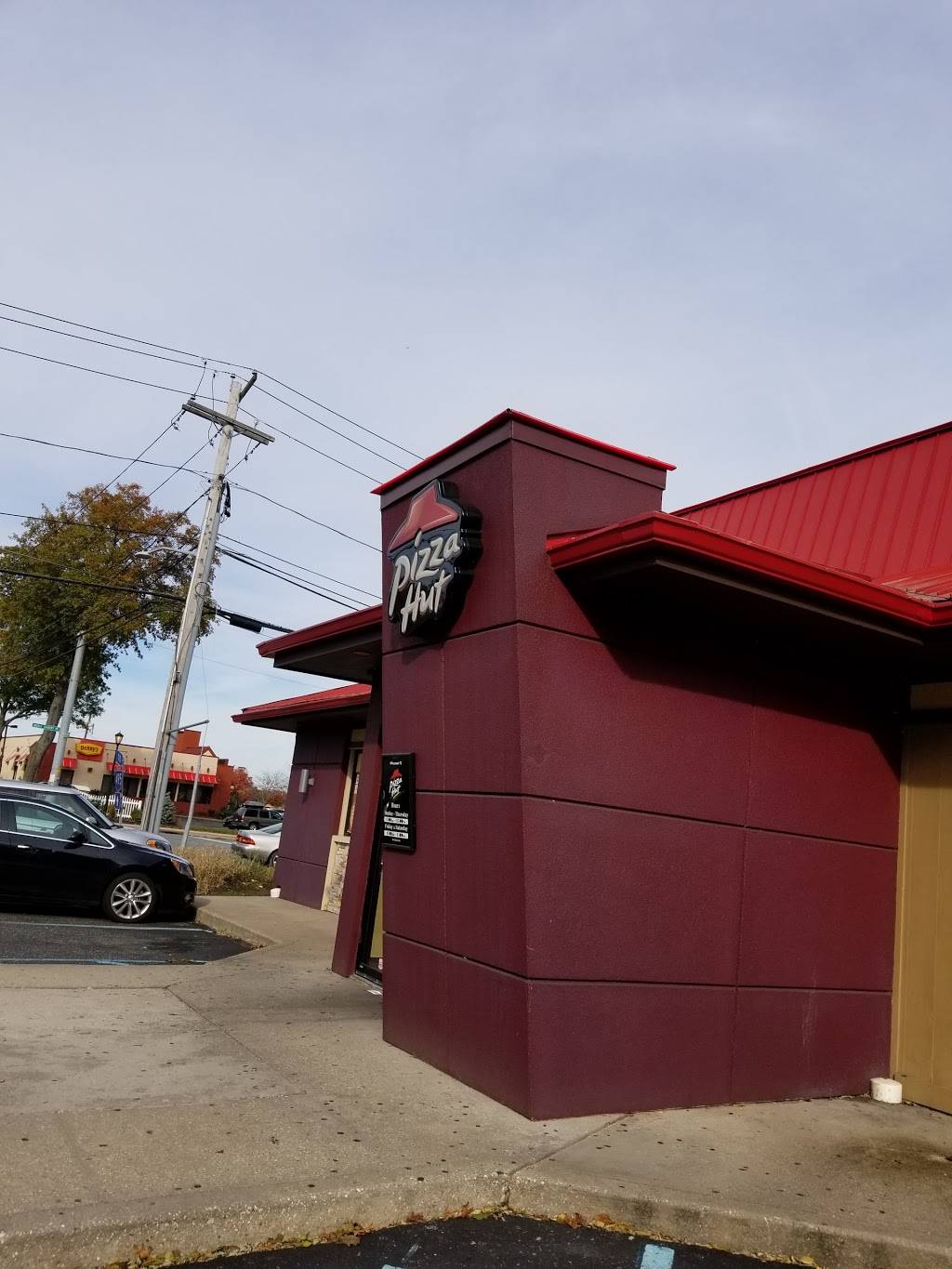 Pizza Hut | restaurant | 2082 Middle Country Rd, Centereach, NY 11720, USA | 6319813434 OR +1 631-981-3434