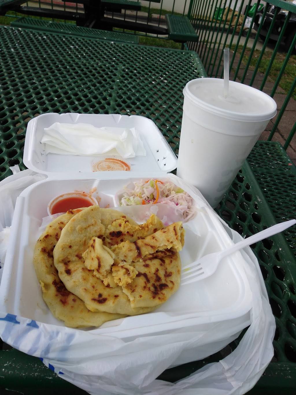 Pupuseria la Metapaneca | restaurant | 2405 Holloway St, Durham, NC 27703, USA | 9195962763 OR +1 919-596-2763