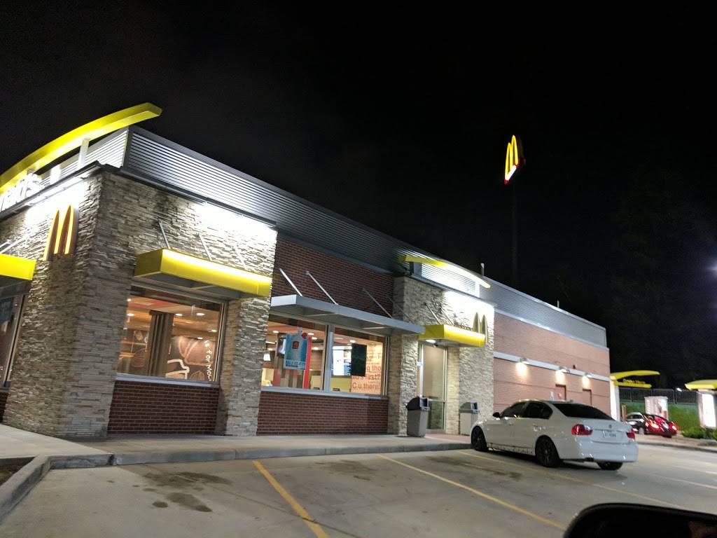 McDonalds | cafe | 2640 N Loop 336 W, Conroe, TX 77304, USA | 9367562000 OR +1 936-756-2000
