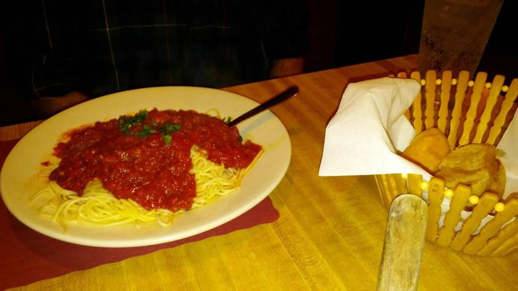 The Mad Italian Pasta & Steak House | restaurant | 2545 S Crater Rd, Petersburg, VA 23805, USA | 8047329268 OR +1 804-732-9268