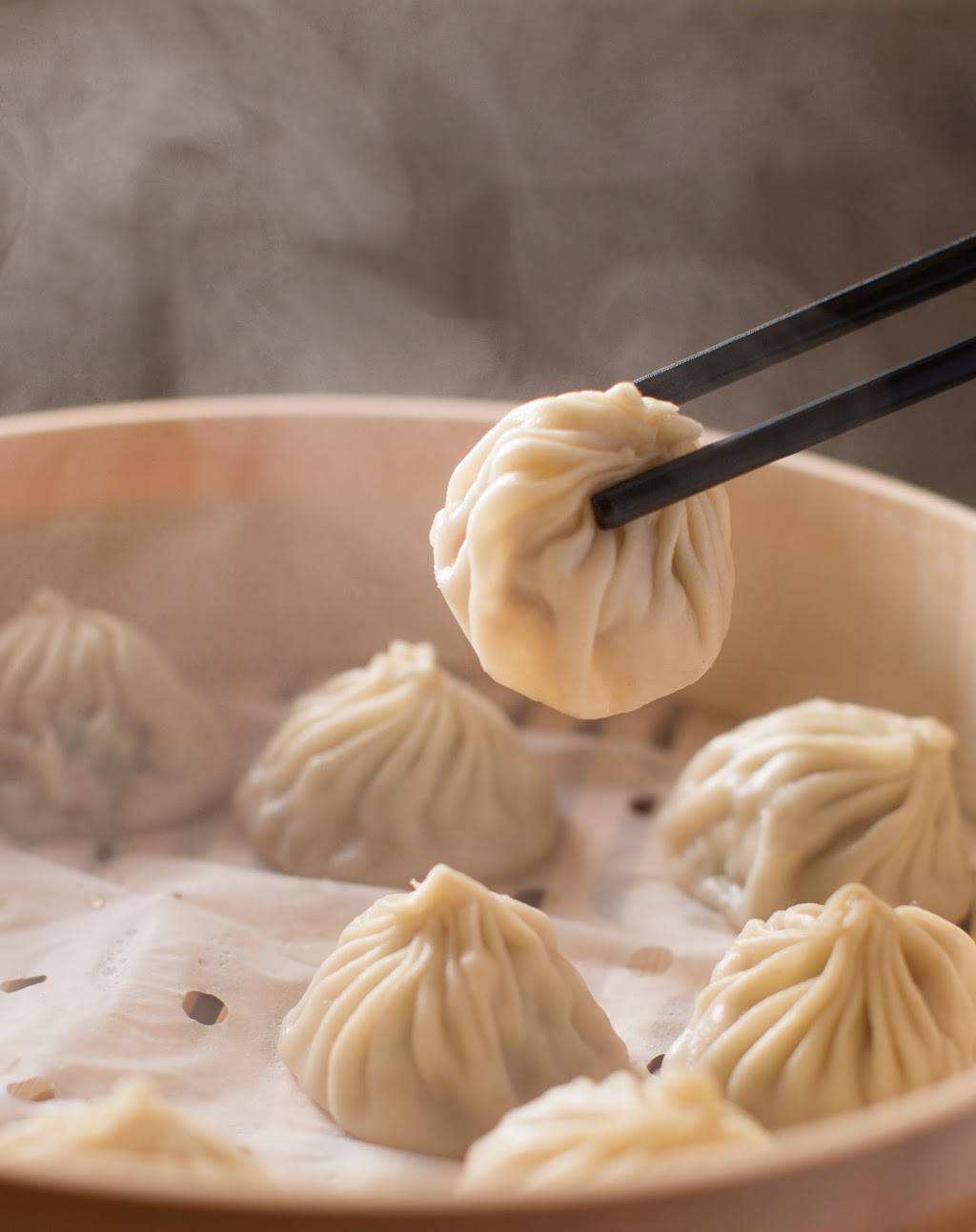 Dough Zone Dumpling House | restaurant | 15920 NE 8th St #3, Bellevue, WA 98008, USA | 4256418000 OR +1 425-641-8000