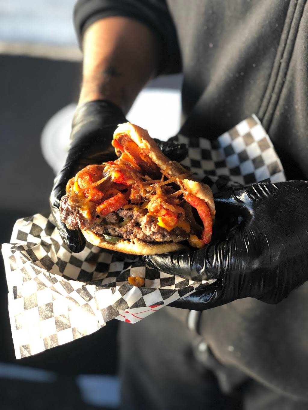 Full Metal Burgers | restaurant | 2550 Jason Ct, Oceanside, CA 92056, USA | 7605123719 OR +1 760-512-3719