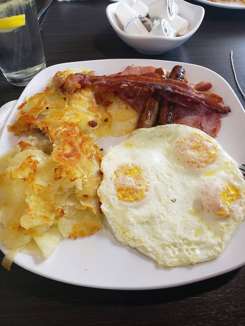 Empire Grill | restaurant | 39485 Mound Rd, Sterling Heights, MI 48310, USA | 5868839439 OR +1 586-883-9439