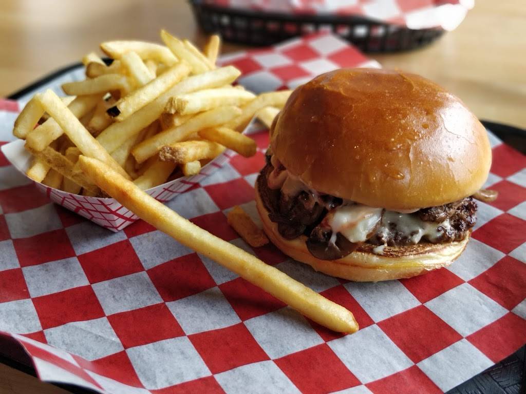 Zos Good Burger | restaurant | 2894 W Grand Blvd, Detroit, MI 48202, USA | 3137710022 OR +1 313-771-0022