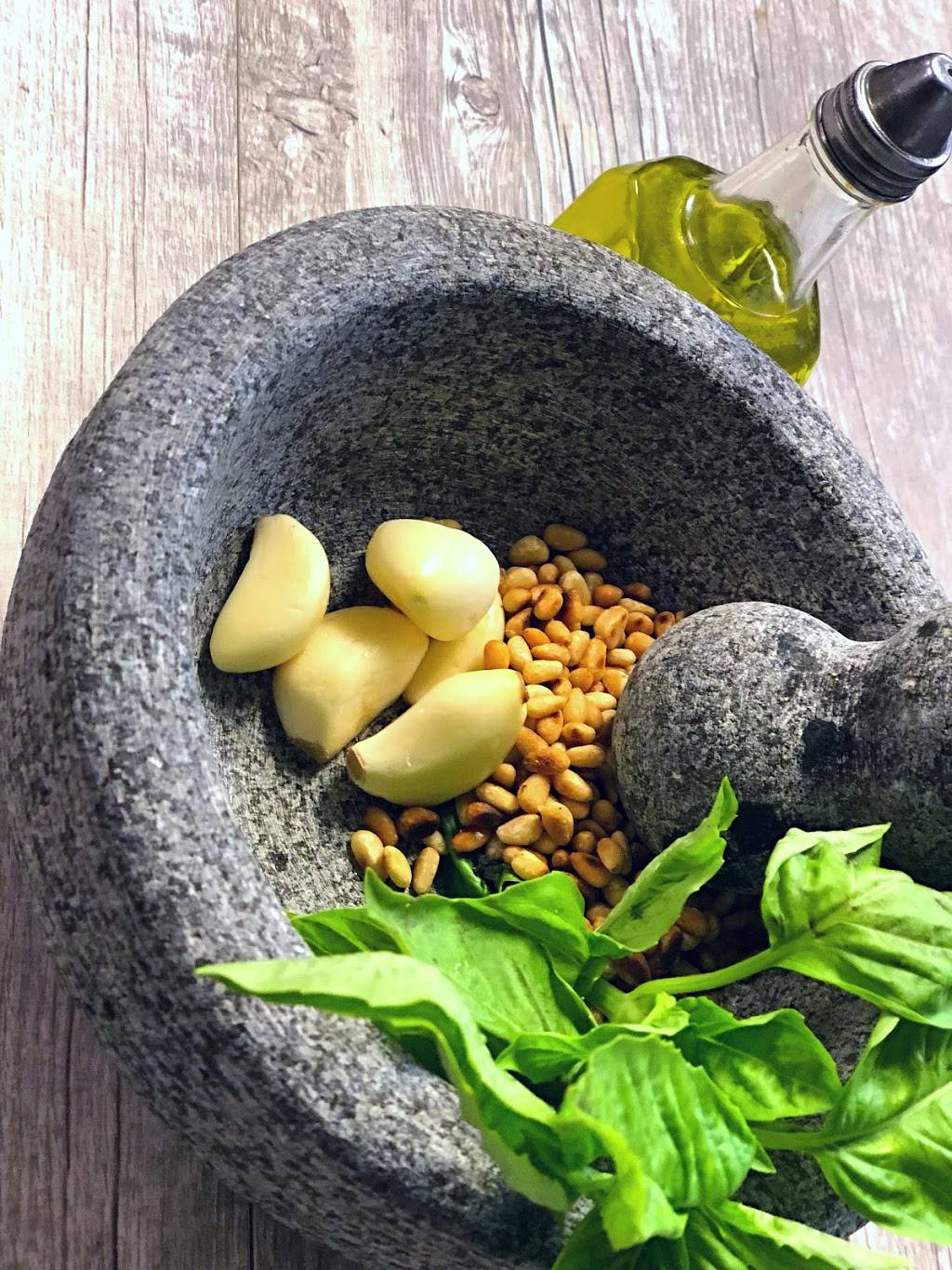 Enzas | restaurant | 10601 San Jose Blvd #109, Jacksonville, FL 32257, USA | 9042684458 OR +1 904-268-4458