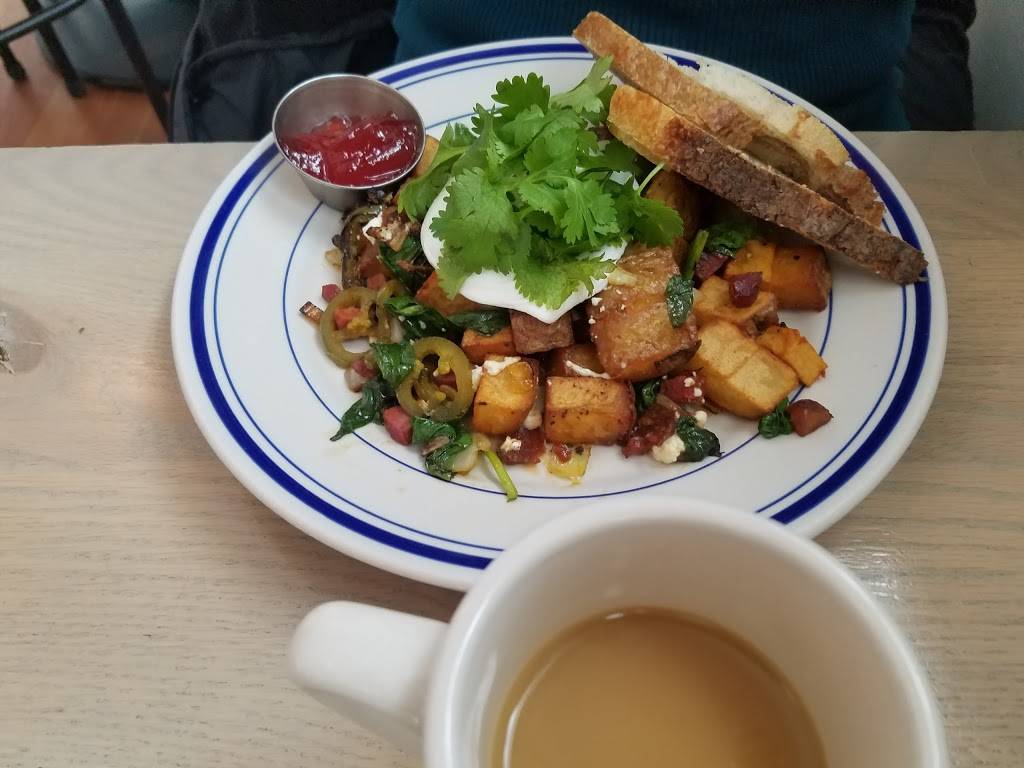 The Tribune Ice Cream & Eatery | restaurant | 110 E Nagonaba St, Northport, MI 49670, USA | 2313861055 OR +1 231-386-1055